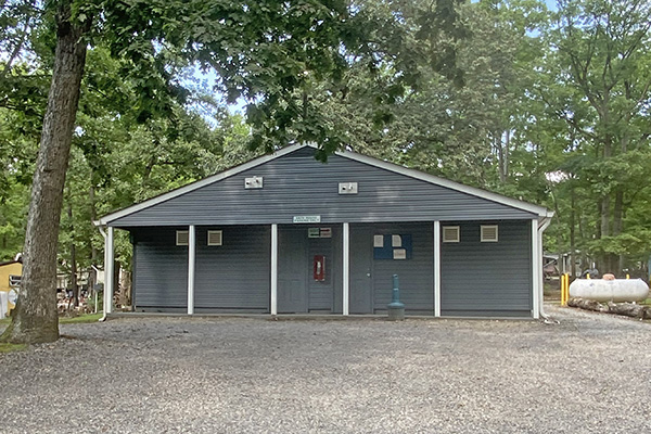 Restroom building at Woodlands Camping Resort