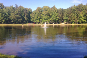 Woodlands Camping Resort Pond with Fountain